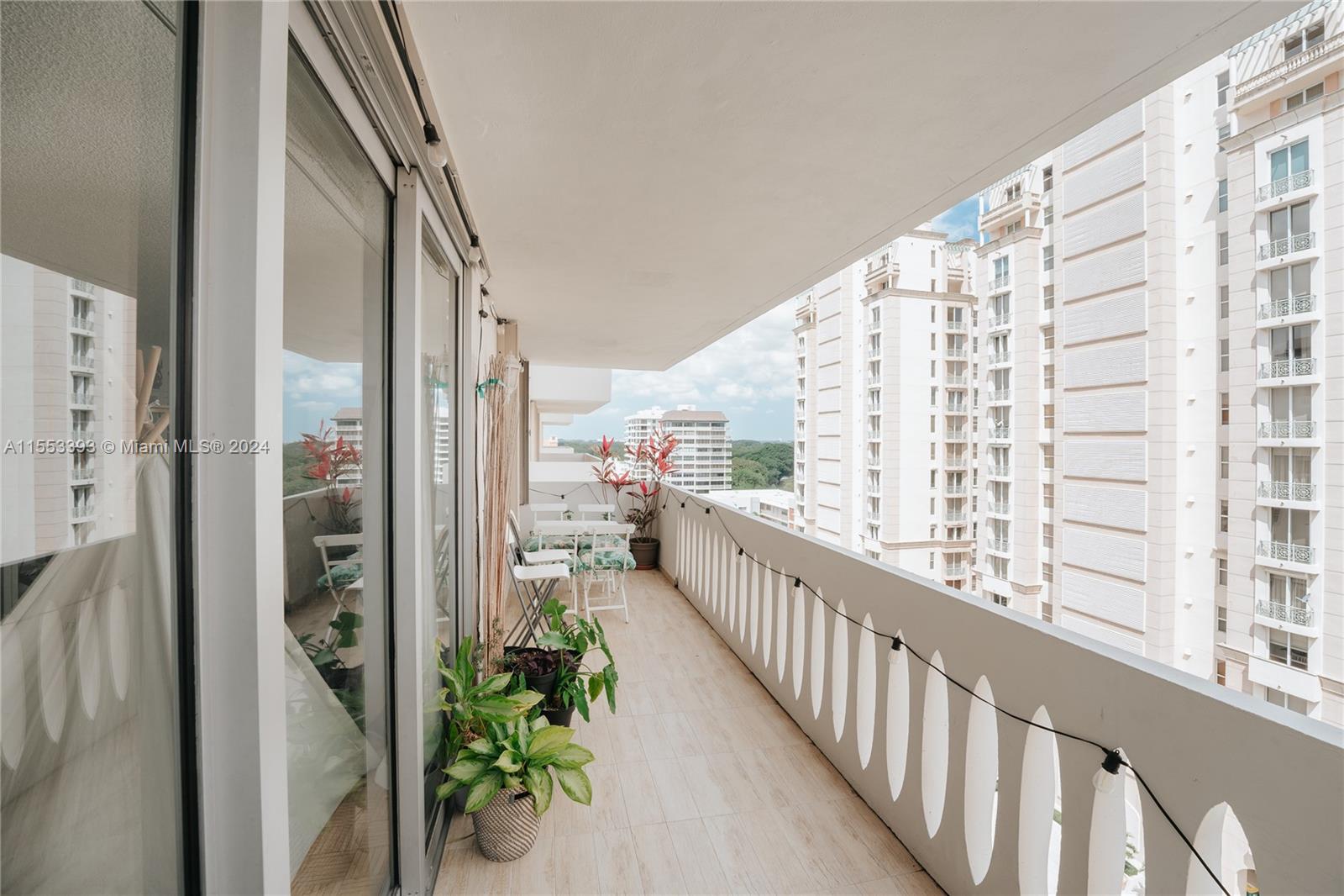 625 Biltmore Way 1106, Coral Gables, Florida 33134, 2 Bedrooms Bedrooms, ,2 BathroomsBathrooms,Residential,For Sale,625 Biltmore Way 1106,A11553393