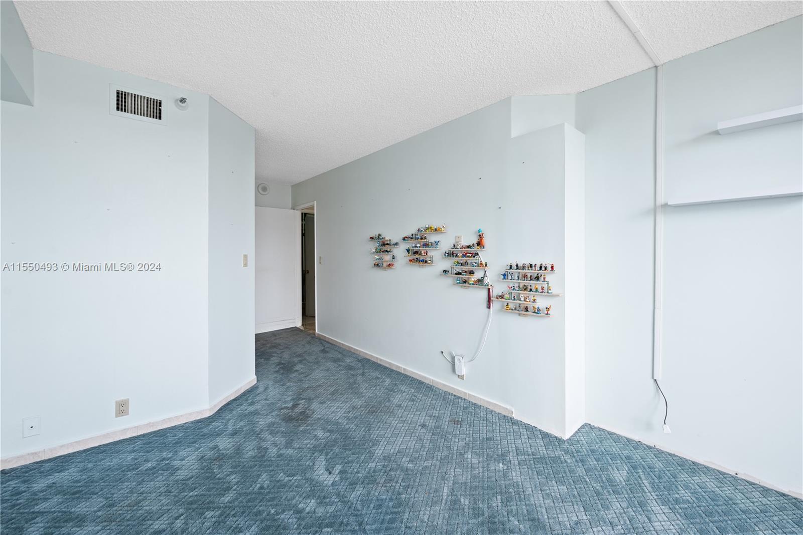 19101 NE 36th Ct 911, Aventura, Florida 33180, 2 Bedrooms Bedrooms, ,2 BathroomsBathrooms,Residential,For Sale,19101 NE 36th Ct 911,A11550493