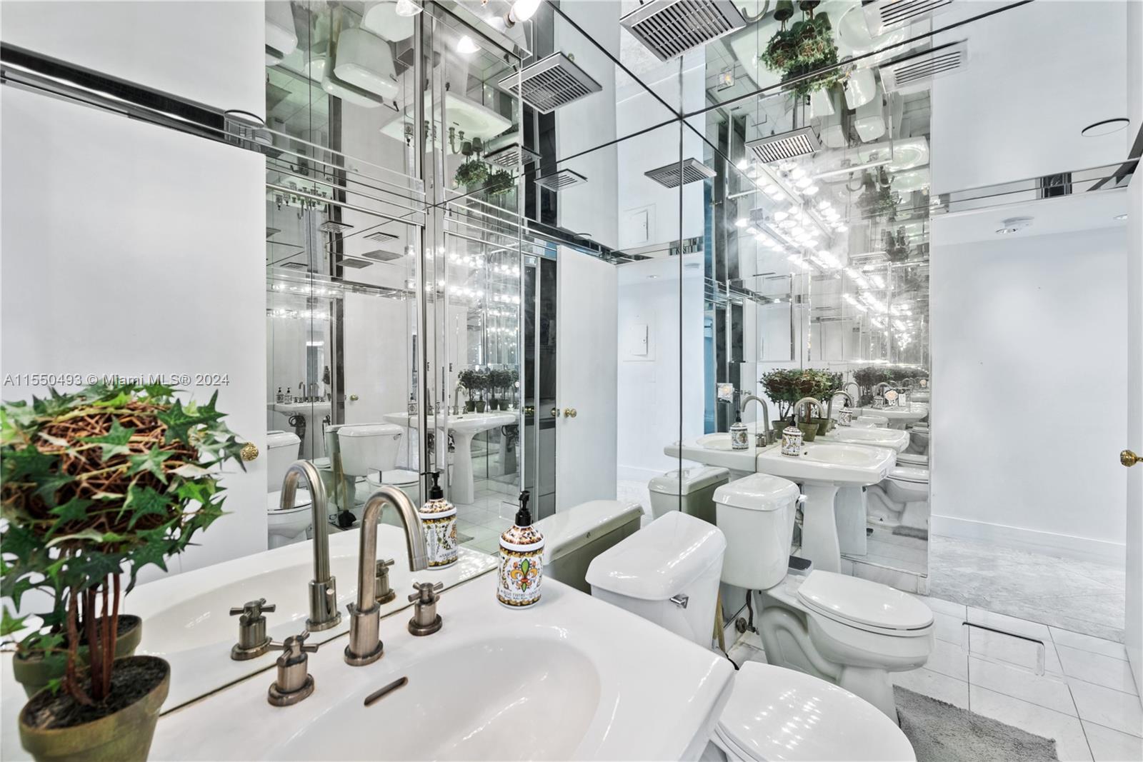 19101 NE 36th Ct 911, Aventura, Florida 33180, 2 Bedrooms Bedrooms, ,2 BathroomsBathrooms,Residential,For Sale,19101 NE 36th Ct 911,A11550493