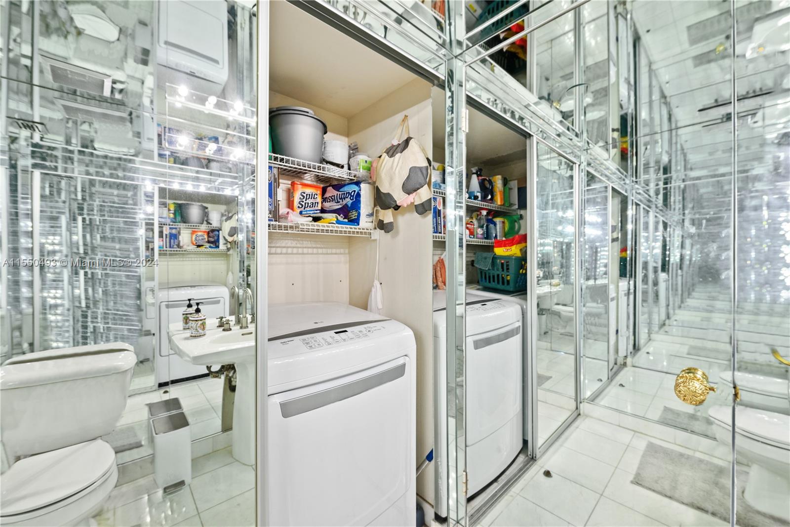 19101 NE 36th Ct 911, Aventura, Florida 33180, 2 Bedrooms Bedrooms, ,2 BathroomsBathrooms,Residential,For Sale,19101 NE 36th Ct 911,A11550493