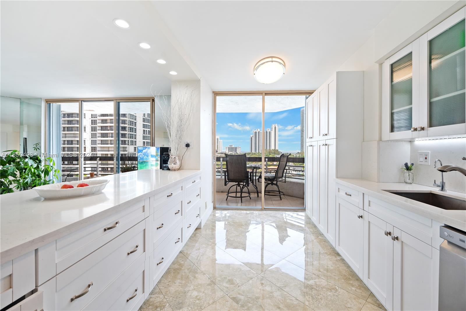 19101 NE 36th Ct 911, Aventura, Florida 33180, 2 Bedrooms Bedrooms, ,2 BathroomsBathrooms,Residential,For Sale,19101 NE 36th Ct 911,A11550493