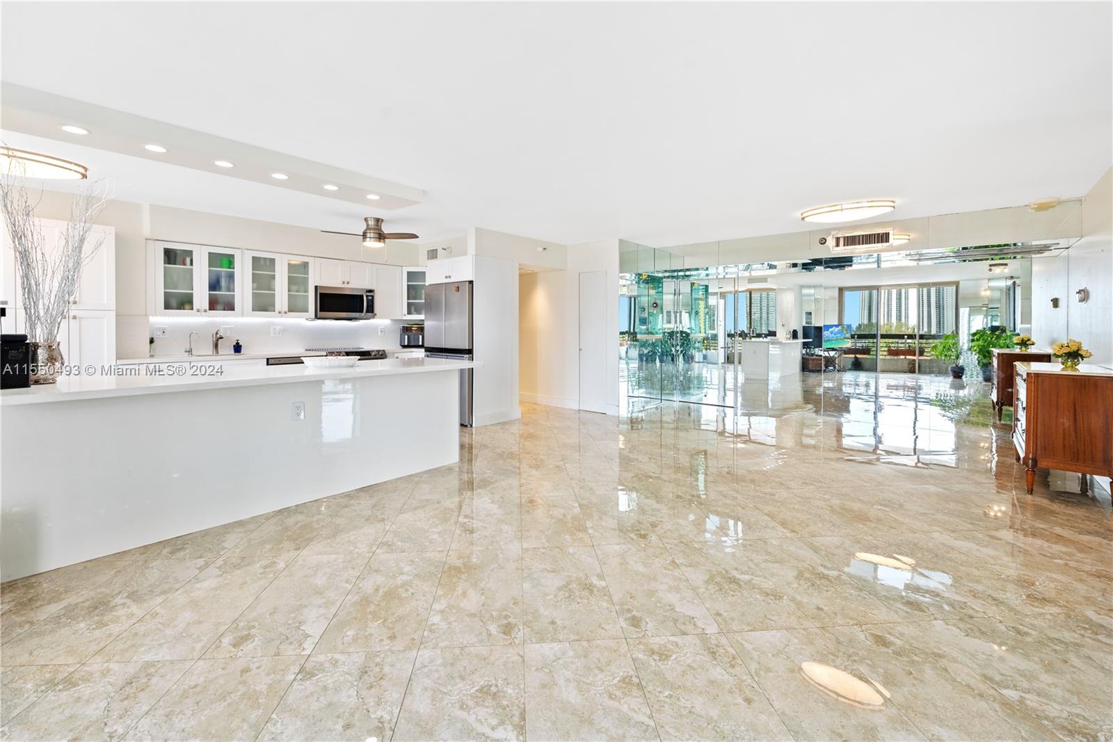 19101 NE 36th Ct 911, Aventura, Florida 33180, 2 Bedrooms Bedrooms, ,2 BathroomsBathrooms,Residential,For Sale,19101 NE 36th Ct 911,A11550493