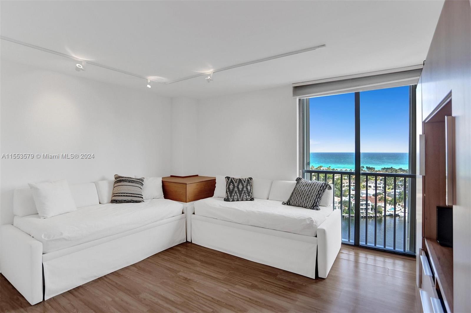 19707 Turnberry Way 21E, Aventura, Florida 33180, 2 Bedrooms Bedrooms, ,2 BathroomsBathrooms,Residential,For Sale,19707 Turnberry Way 21E,A11553579