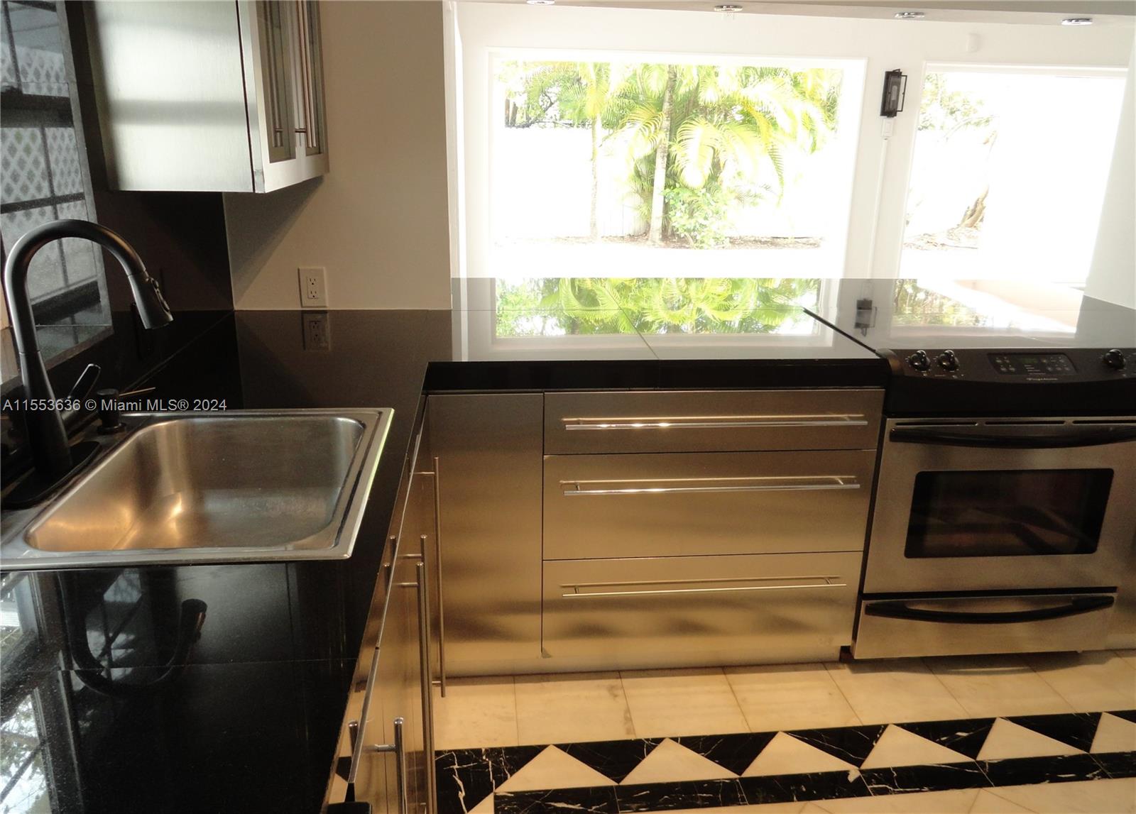 OPENS TO FLORIDA ROOM