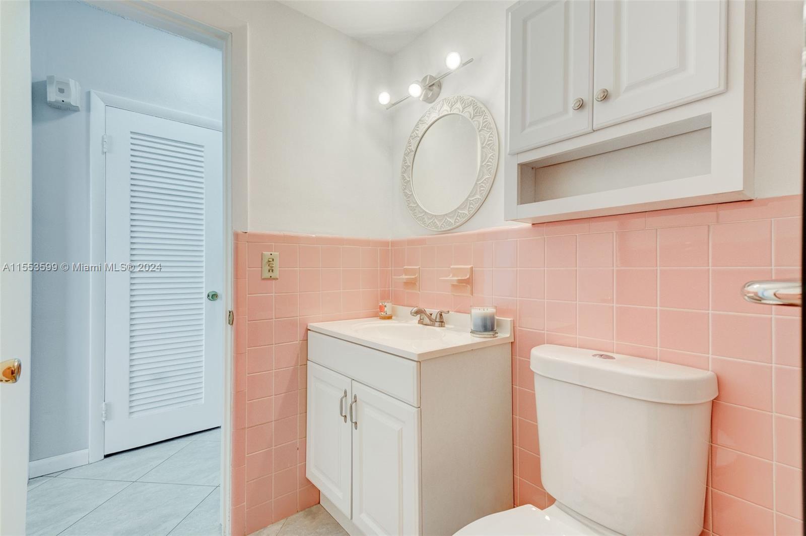 900 SW 10th Ter 11S, Hallandale Beach, Florida 33009, 1 Bedroom Bedrooms, ,1 BathroomBathrooms,Residential,For Sale,900 SW 10th Ter 11S,A11553599