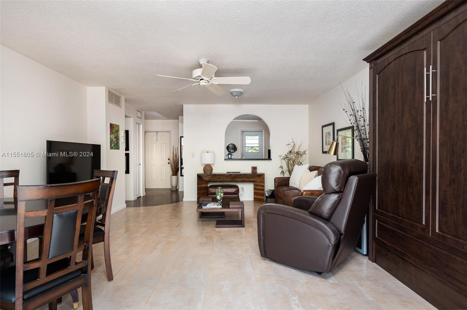 400 NE 14th Ave 217, Hallandale Beach, Florida 33009, 1 Bedroom Bedrooms, ,1 BathroomBathrooms,Residential,For Sale,400 NE 14th Ave 217,A11551605