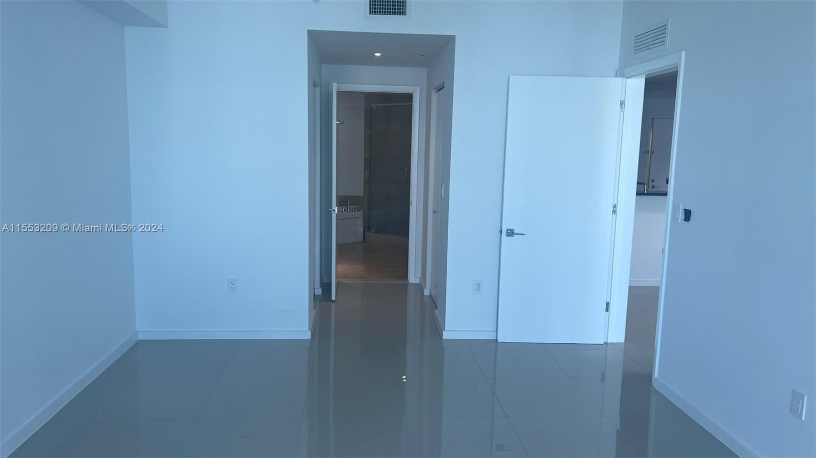 3030 NE 188th St 606, Aventura, Florida 33180, 2 Bedrooms Bedrooms, ,2 BathroomsBathrooms,Residential,For Sale,3030 NE 188th St 606,A11553209