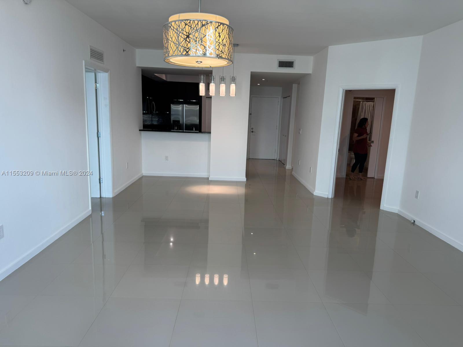 3030 NE 188th St 606, Aventura, Florida 33180, 2 Bedrooms Bedrooms, ,2 BathroomsBathrooms,Residential,For Sale,3030 NE 188th St 606,A11553209