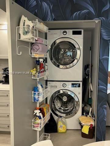 4000 Towerside Ter 709, Miami, Florida 33138, 2 Bedrooms Bedrooms, ,2 BathroomsBathrooms,Residential,For Sale,4000 Towerside Ter 709,A11552112