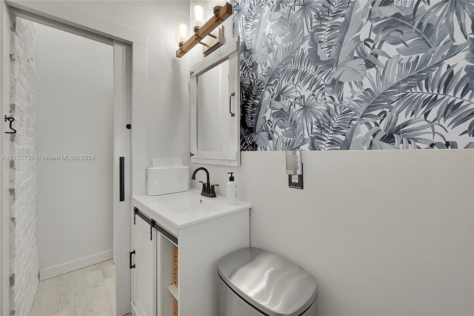 1141 71st St, Miami Beach, Florida 33141, ,Commercialsale,For Sale,1141 71st St,A11553705