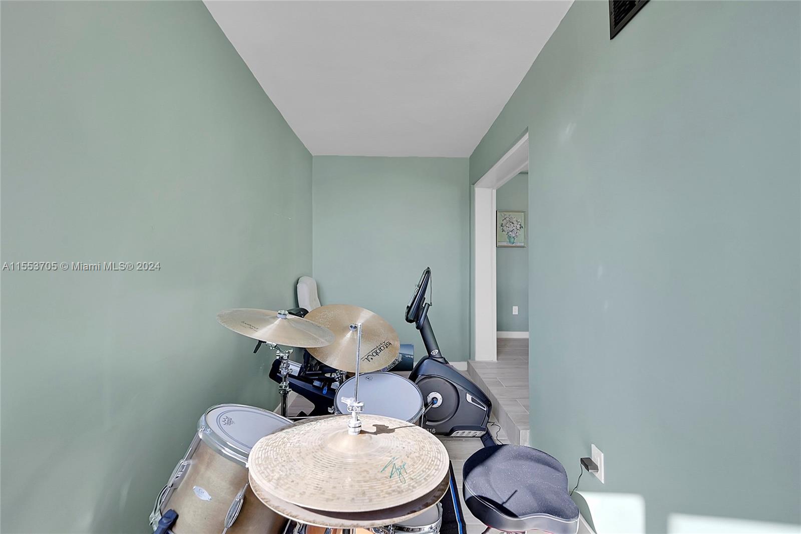 1141 71st St, Miami Beach, Florida 33141, ,Commercialsale,For Sale,1141 71st St,A11553705