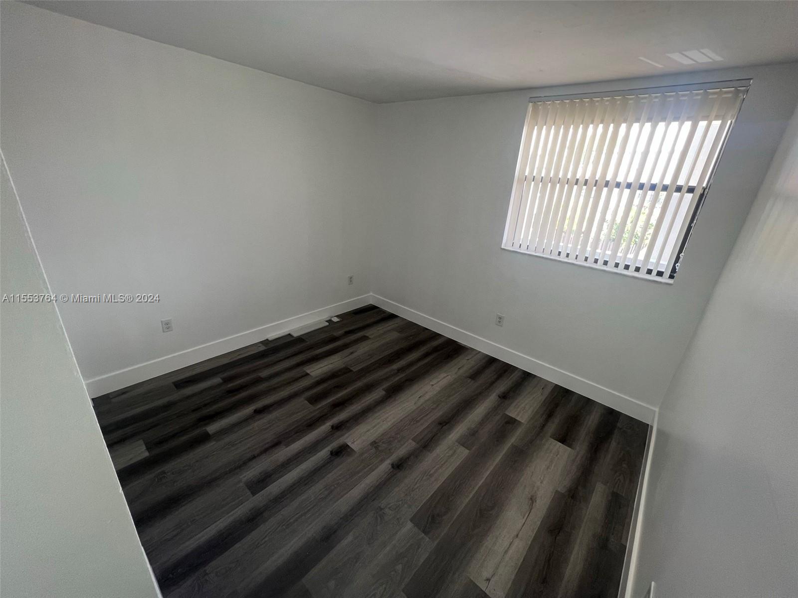 10317 NW 9th St Cir 202, Miami, Florida 33172, 2 Bedrooms Bedrooms, ,2 BathroomsBathrooms,Residentiallease,For Rent,10317 NW 9th St Cir 202,A11553764