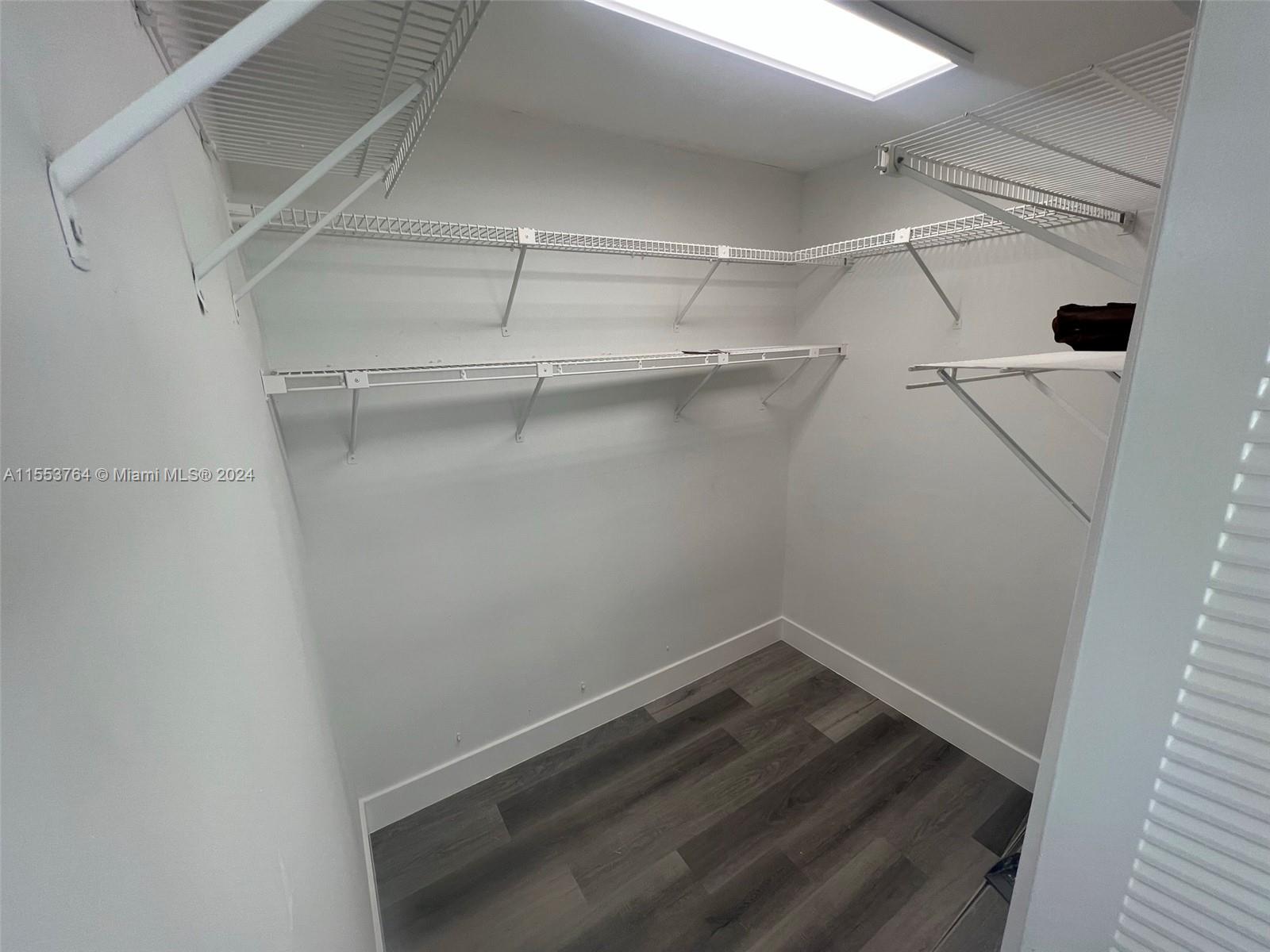 10317 NW 9th St Cir 202, Miami, Florida 33172, 2 Bedrooms Bedrooms, ,2 BathroomsBathrooms,Residentiallease,For Rent,10317 NW 9th St Cir 202,A11553764