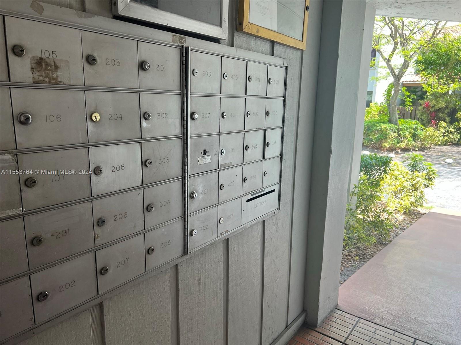 10317 NW 9th St Cir 202, Miami, Florida 33172, 2 Bedrooms Bedrooms, ,2 BathroomsBathrooms,Residentiallease,For Rent,10317 NW 9th St Cir 202,A11553764