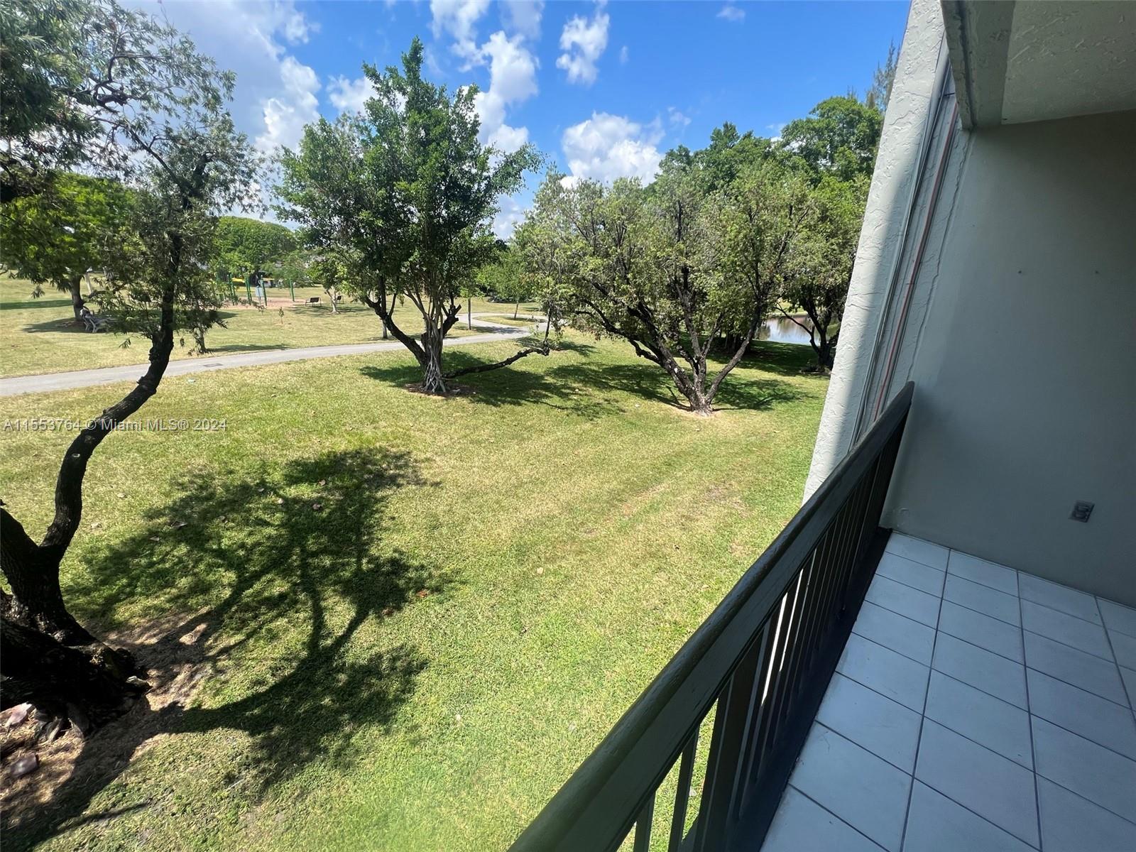 10317 NW 9th St Cir 202, Miami, Florida 33172, 2 Bedrooms Bedrooms, ,2 BathroomsBathrooms,Residentiallease,For Rent,10317 NW 9th St Cir 202,A11553764