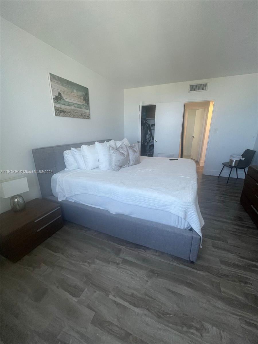 1200 West Ave 1210, Miami Beach, Florida 33139, 1 Bedroom Bedrooms, ,1 BathroomBathrooms,Residential,For Sale,1200 West Ave 1210,A11543494