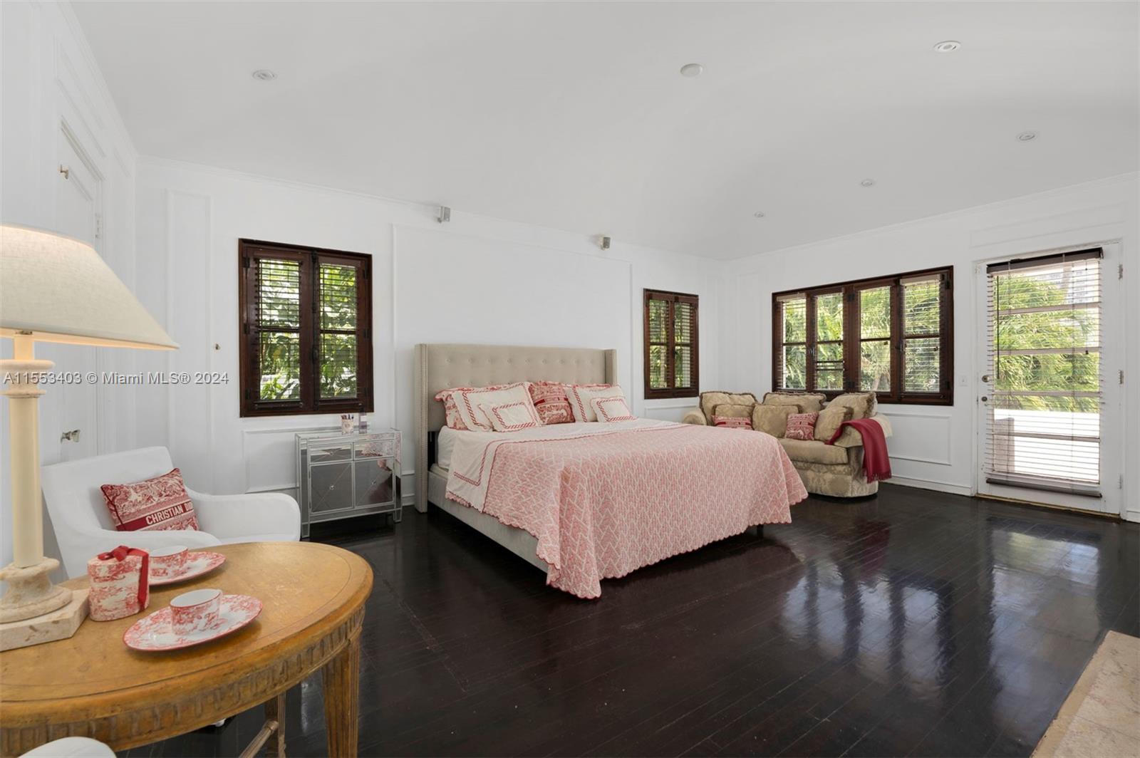 5681 Pine Tree Dr, Miami Beach, Florida 33140, 8 Bedrooms Bedrooms, ,6 BathroomsBathrooms,Residential,For Sale,5681 Pine Tree Dr,A11553403