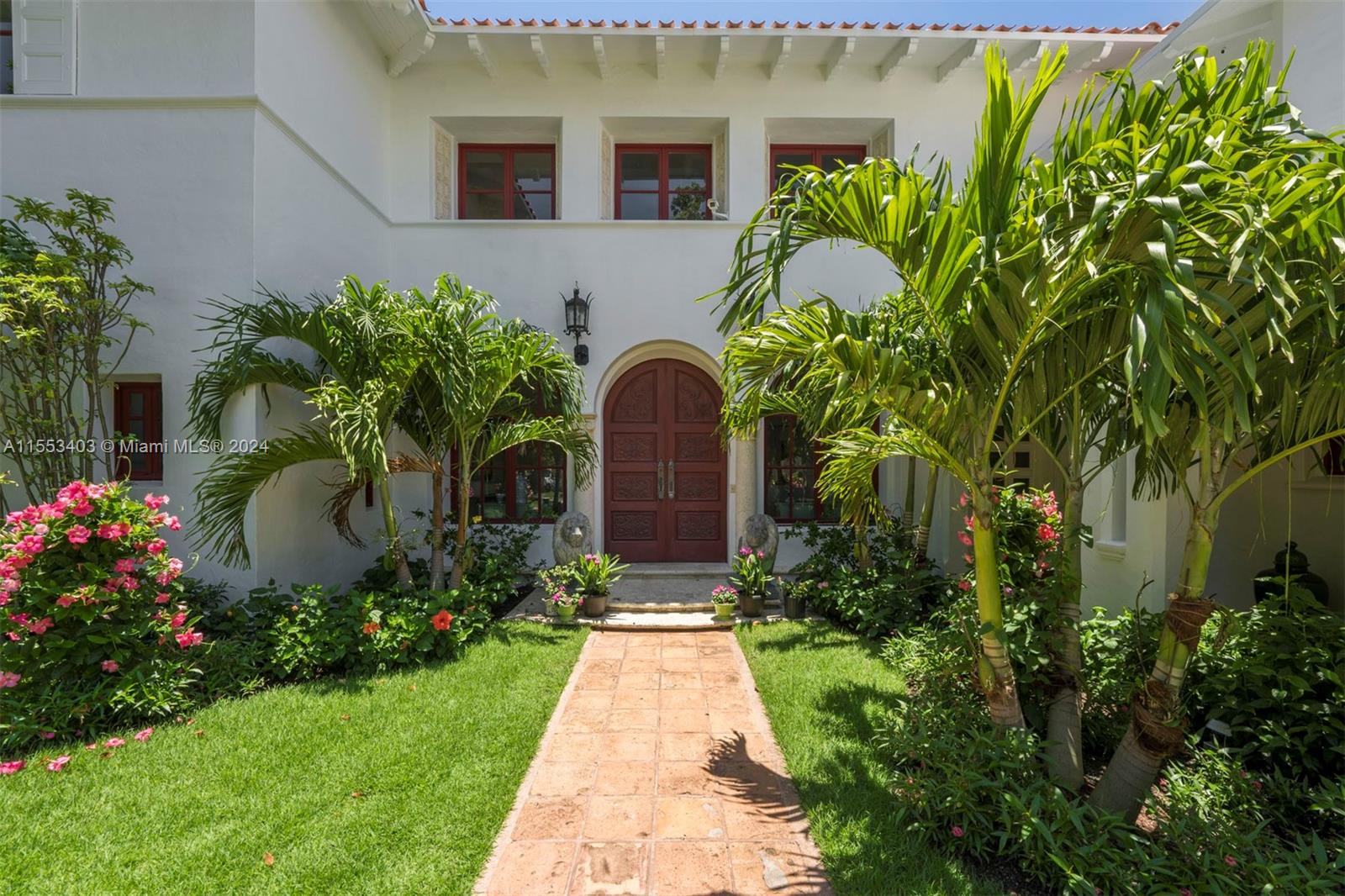 5681 Pine Tree Dr, Miami Beach, Florida 33140, 8 Bedrooms Bedrooms, ,6 BathroomsBathrooms,Residential,For Sale,5681 Pine Tree Dr,A11553403