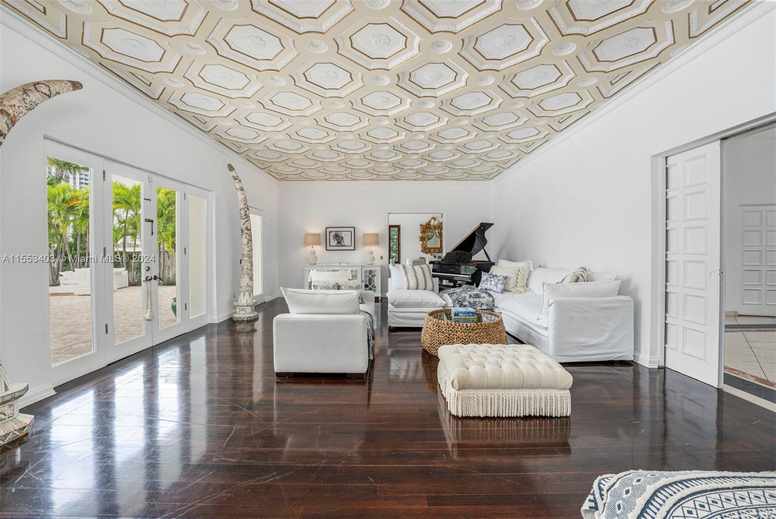 5681 Pine Tree Dr, Miami Beach, Florida 33140, 8 Bedrooms Bedrooms, ,6 BathroomsBathrooms,Residential,For Sale,5681 Pine Tree Dr,A11553403