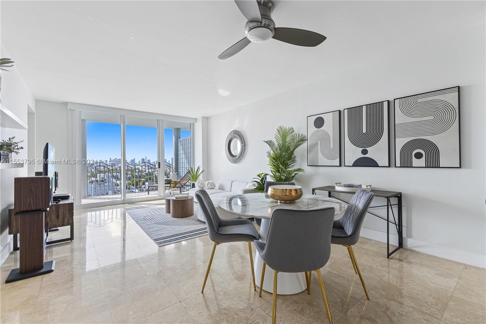 1500 Ocean Dr UPH-10, Miami Beach, Florida 33139, 1 Bedroom Bedrooms, ,2 BathroomsBathrooms,Residential,For Sale,1500 Ocean Dr UPH-10,A11553795