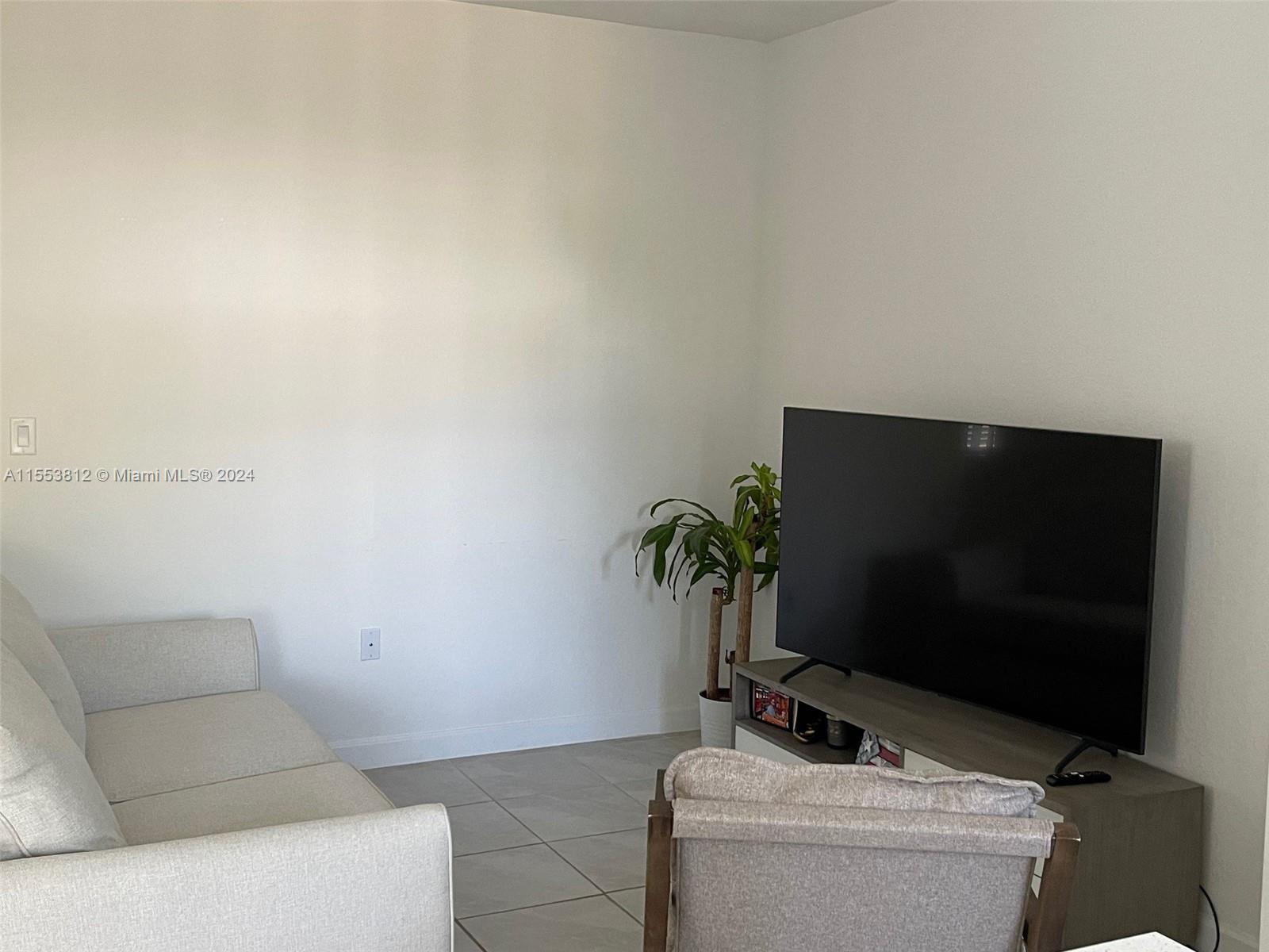 1663 SE 26th Rd 1663, Homestead, Florida 33035, 3 Bedrooms Bedrooms, ,3 BathroomsBathrooms,Residential,For Sale,1663 SE 26th Rd 1663,A11553812