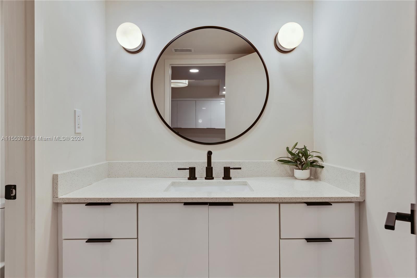 2301 Collins Ave 431, Miami Beach, Florida 33139, ,1 BathroomBathrooms,Residential,For Sale,2301 Collins Ave 431,A11553763