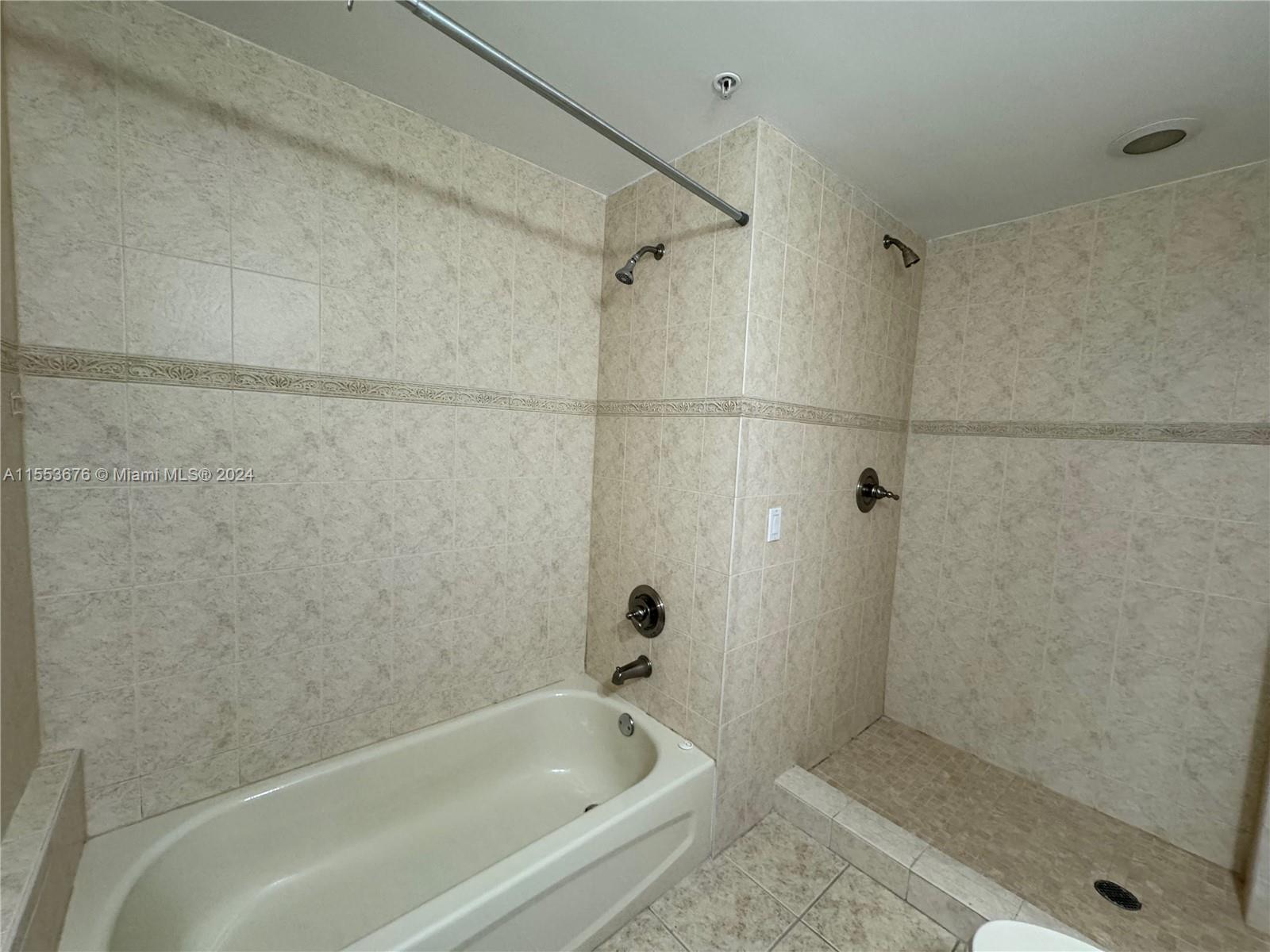 5271 SW 8th St 201, Miami, Florida 33134, 3 Bedrooms Bedrooms, ,2 BathroomsBathrooms,Residential,For Sale,5271 SW 8th St 201,A11553676