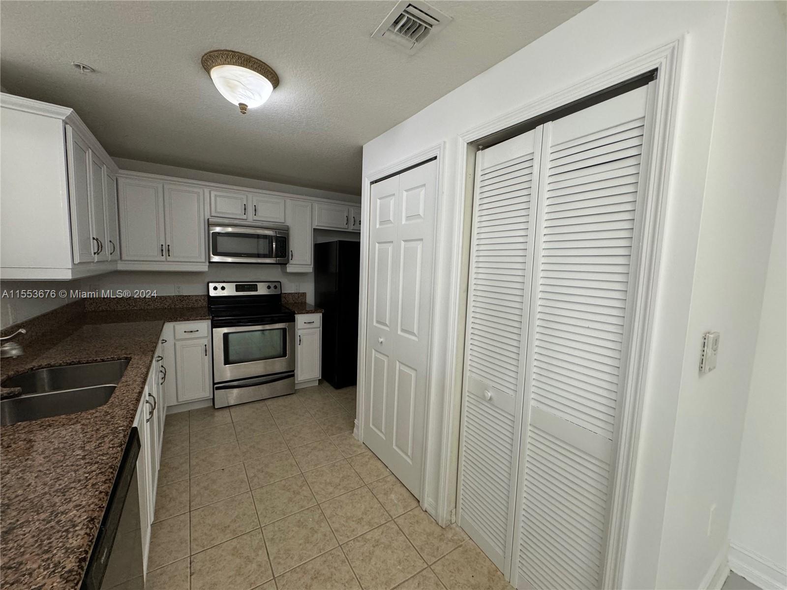 5271 SW 8th St 201, Miami, Florida 33134, 3 Bedrooms Bedrooms, ,2 BathroomsBathrooms,Residential,For Sale,5271 SW 8th St 201,A11553676