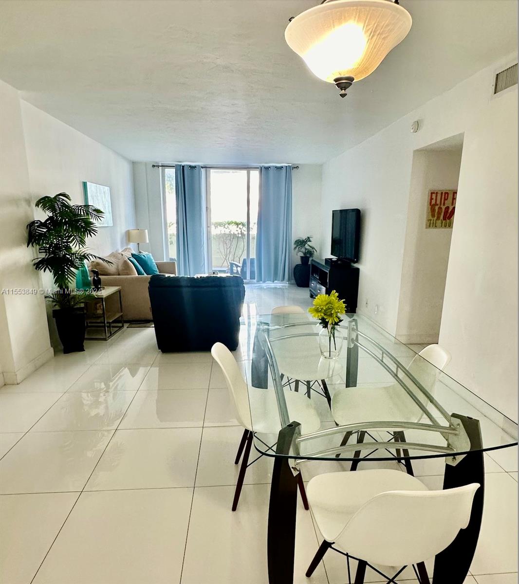 3801 S Ocean Dr 1B, Hollywood, Florida 33019, 1 Bedroom Bedrooms, ,1 BathroomBathrooms,Residential,For Sale,3801 S Ocean Dr 1B,A11553849