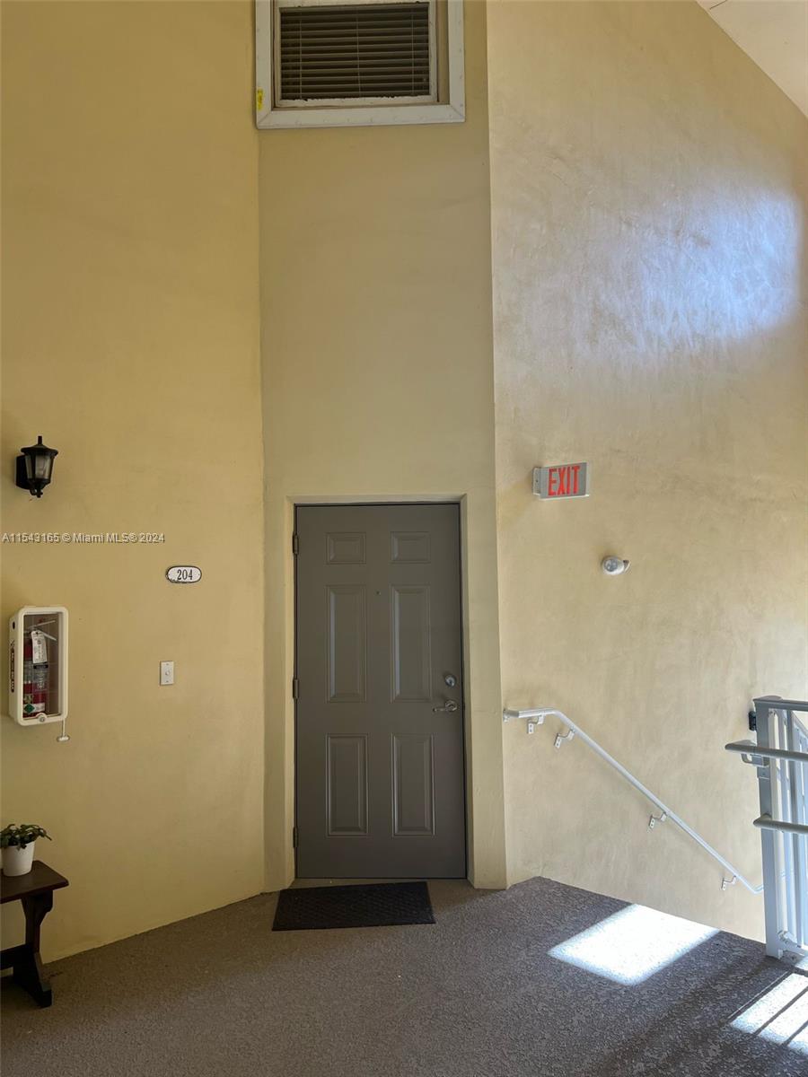 10870 NW 88th Ter 204, Doral, Florida 33178, 3 Bedrooms Bedrooms, ,2 BathroomsBathrooms,Residentiallease,For Rent,10870 NW 88th Ter 204,A11543165