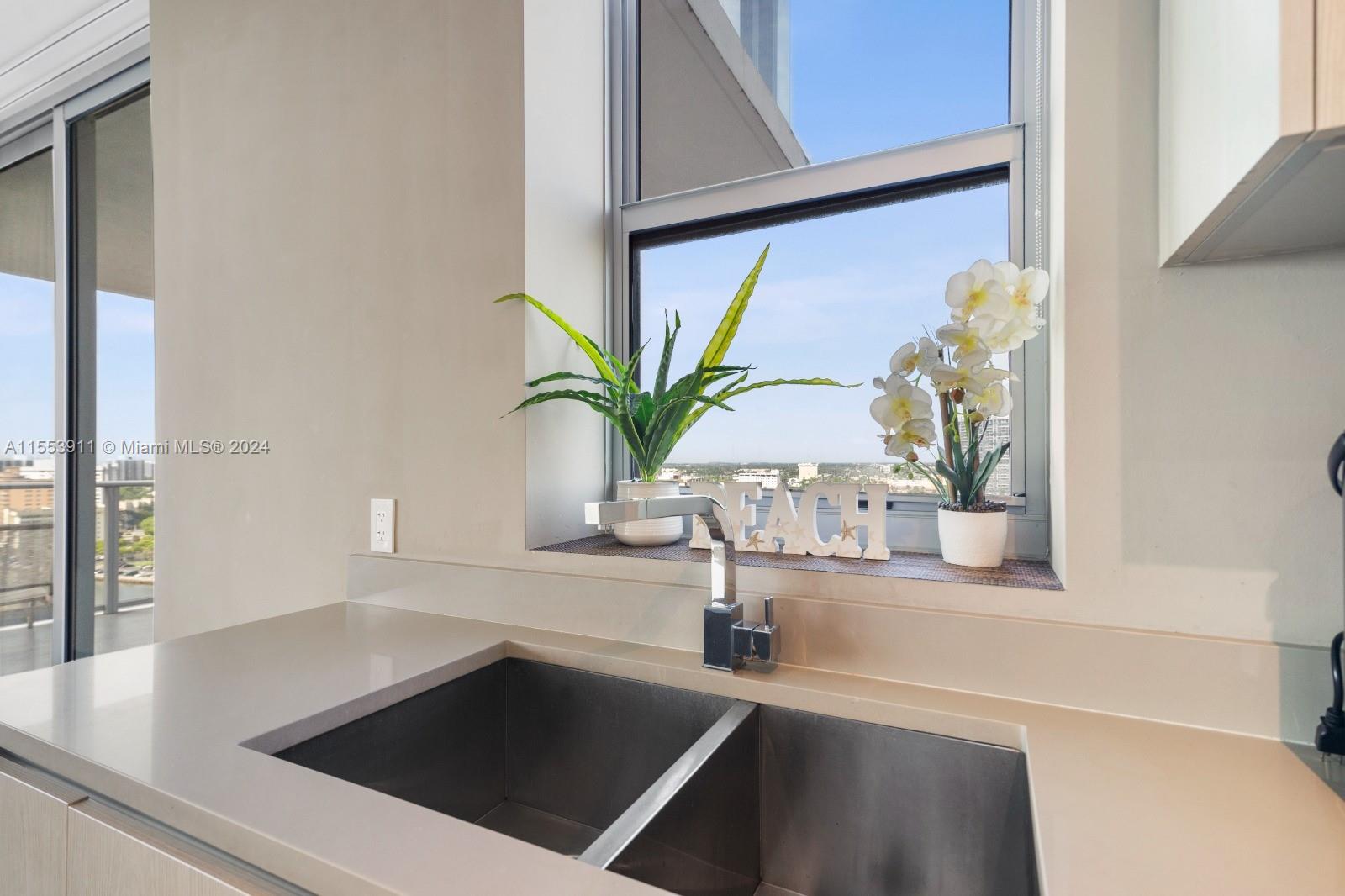 4010 S Ocean Dr R1208, Hollywood, Florida 33019, 3 Bedrooms Bedrooms, ,2 BathroomsBathrooms,Residential,For Sale,4010 S Ocean Dr R1208,A11553911