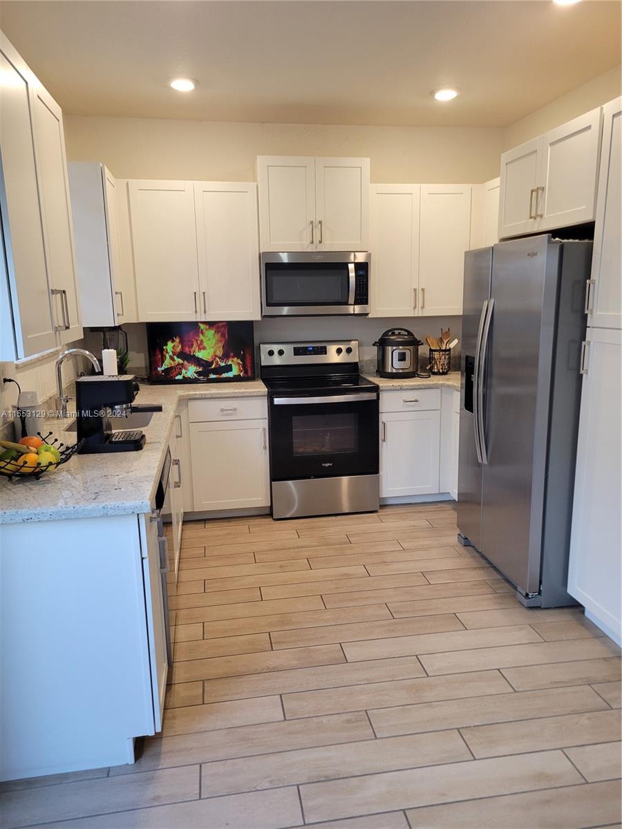 1083 SE 23rd Ter, Homestead, Florida 33035, 3 Bedrooms Bedrooms, ,2 BathroomsBathrooms,Residential,For Sale,1083 SE 23rd Ter,A11553129