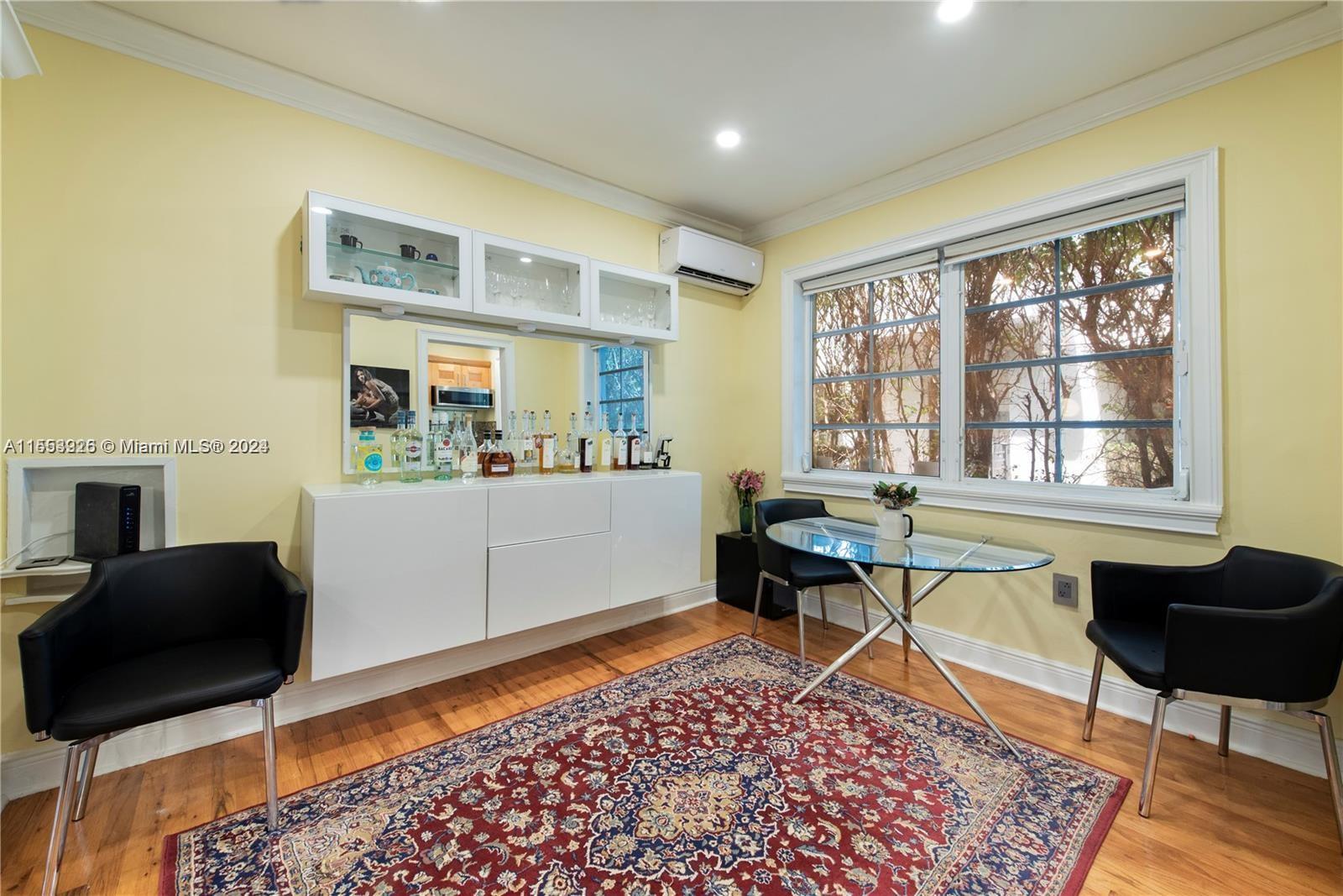 1605 Lenox Ave 5, Miami Beach, Florida 33139, 1 Bedroom Bedrooms, ,1 BathroomBathrooms,Residential,For Sale,1605 Lenox Ave 5,A11553926