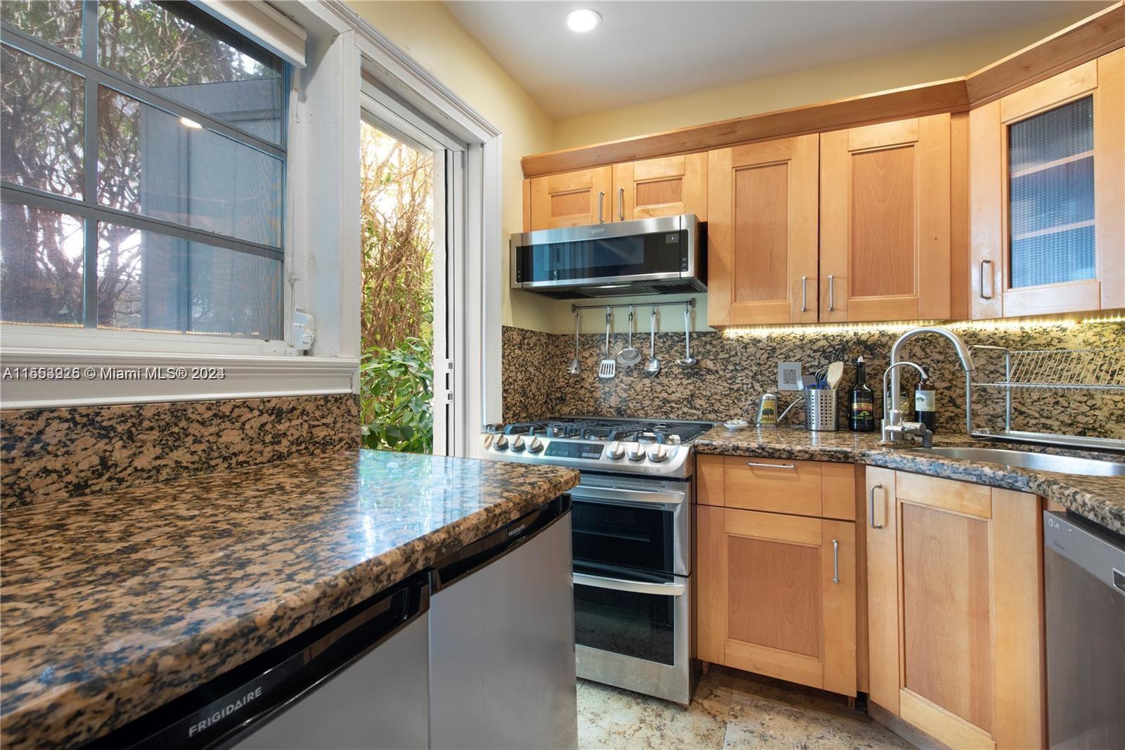 1605 Lenox Ave 5, Miami Beach, Florida 33139, 1 Bedroom Bedrooms, ,1 BathroomBathrooms,Residential,For Sale,1605 Lenox Ave 5,A11553926