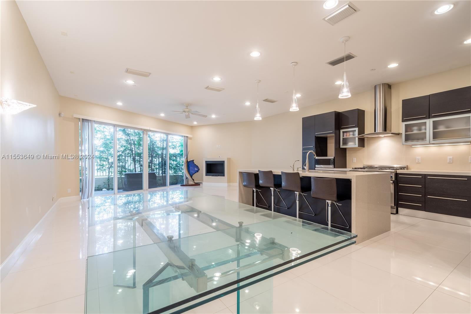 3121 NE 26th St, Fort Lauderdale, Florida 33305, 3 Bedrooms Bedrooms, ,4 BathroomsBathrooms,Residential,For Sale,3121 NE 26th St,A11553649