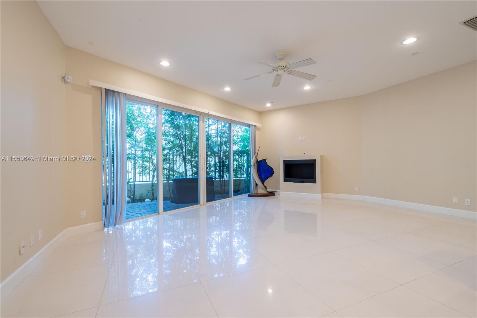 3121 NE 26th St, Fort Lauderdale, Florida 33305, 3 Bedrooms Bedrooms, ,4 BathroomsBathrooms,Residential,For Sale,3121 NE 26th St,A11553649