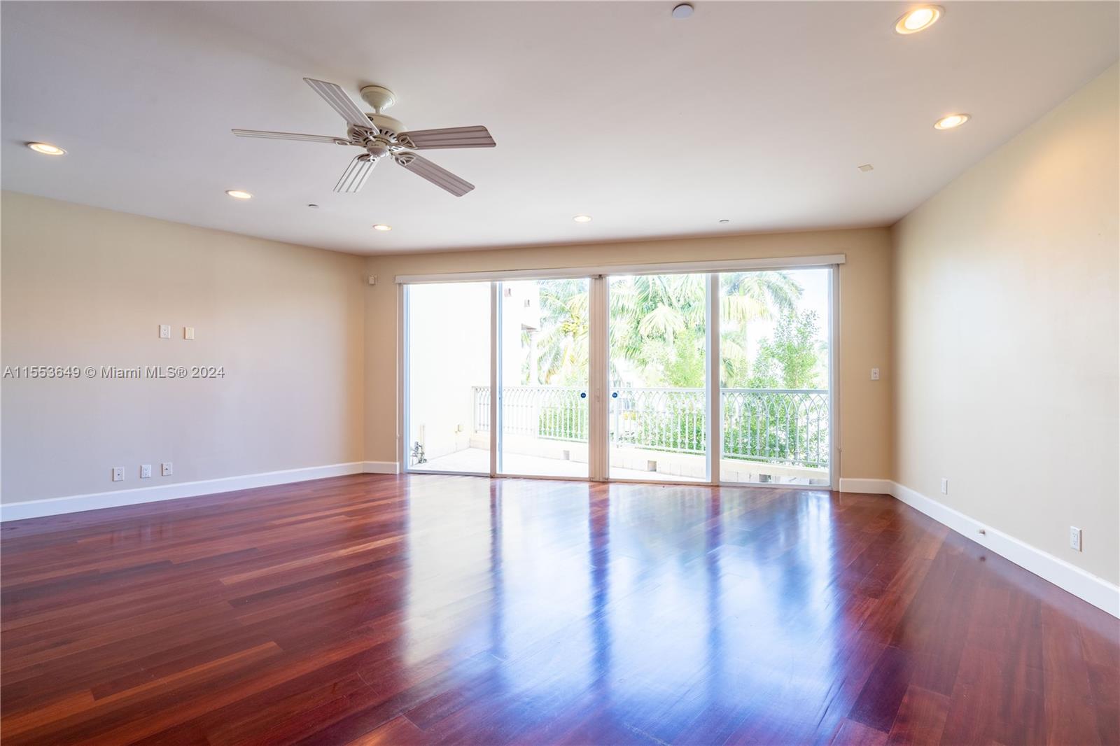 3121 NE 26th St, Fort Lauderdale, Florida 33305, 3 Bedrooms Bedrooms, ,4 BathroomsBathrooms,Residential,For Sale,3121 NE 26th St,A11553649
