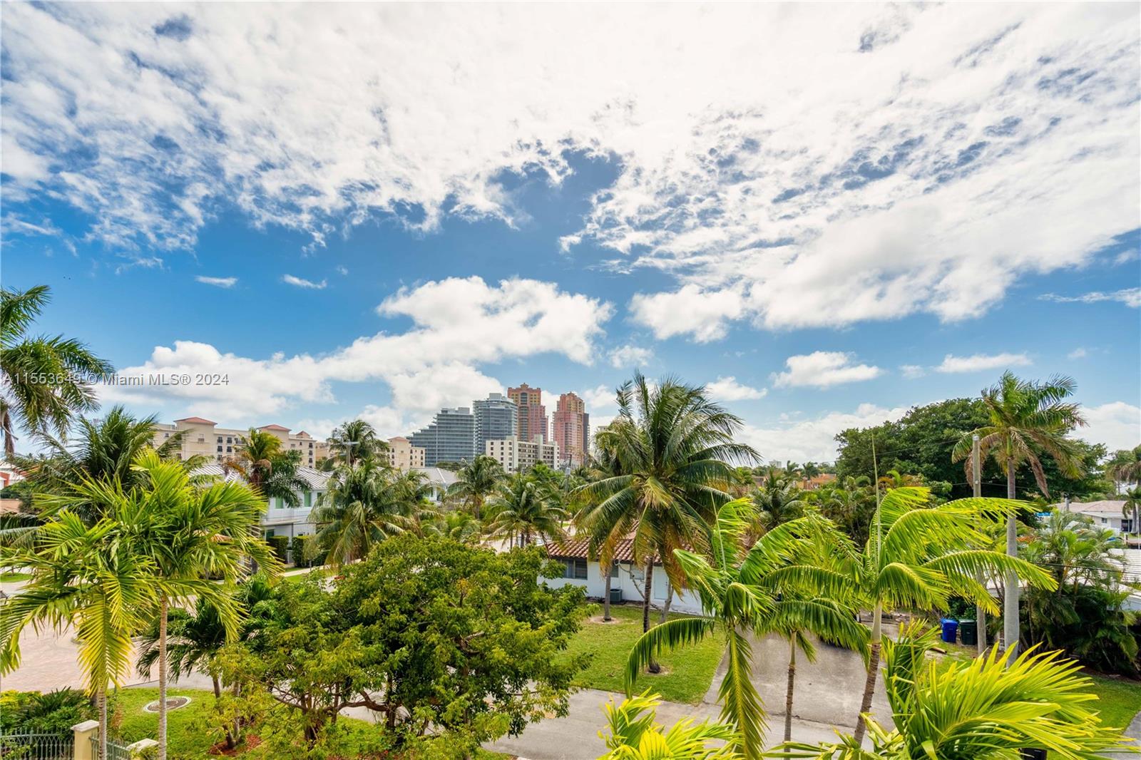 3121 NE 26th St, Fort Lauderdale, Florida 33305, 3 Bedrooms Bedrooms, ,4 BathroomsBathrooms,Residential,For Sale,3121 NE 26th St,A11553649