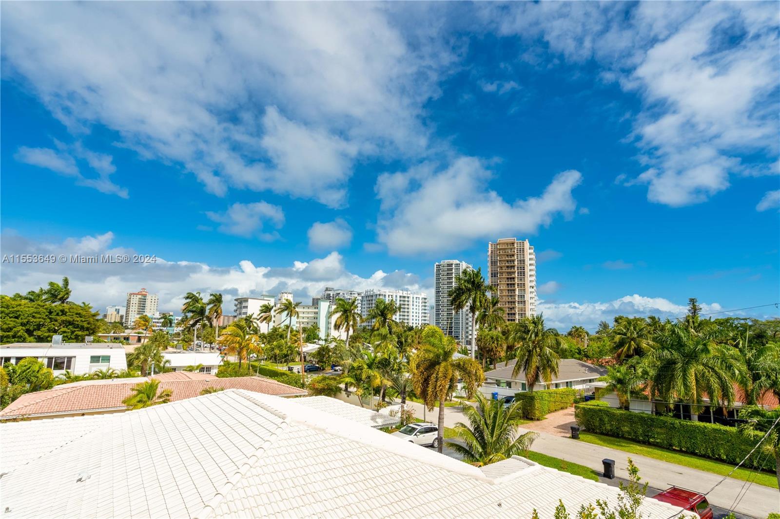 3121 NE 26th St, Fort Lauderdale, Florida 33305, 3 Bedrooms Bedrooms, ,4 BathroomsBathrooms,Residential,For Sale,3121 NE 26th St,A11553649