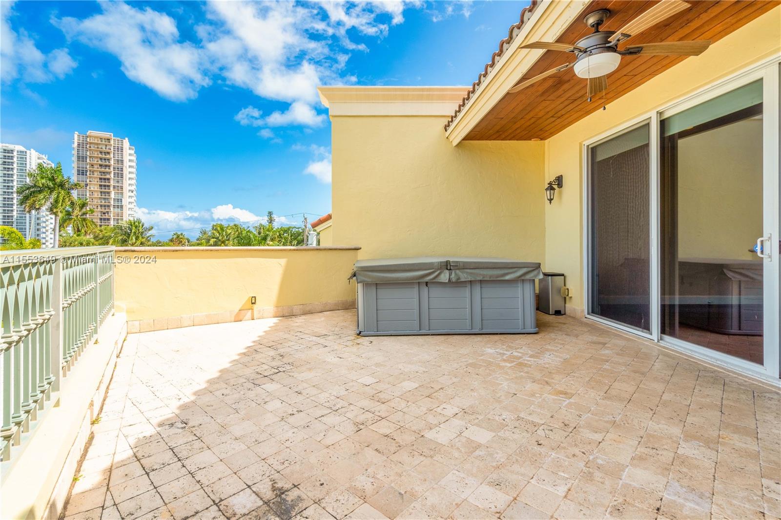 3121 NE 26th St, Fort Lauderdale, Florida 33305, 3 Bedrooms Bedrooms, ,4 BathroomsBathrooms,Residential,For Sale,3121 NE 26th St,A11553649