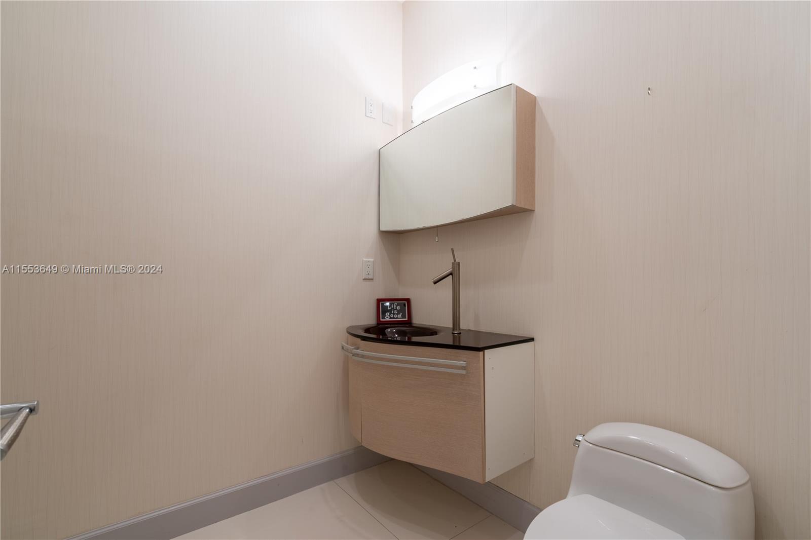 3121 NE 26th St, Fort Lauderdale, Florida 33305, 3 Bedrooms Bedrooms, ,4 BathroomsBathrooms,Residential,For Sale,3121 NE 26th St,A11553649