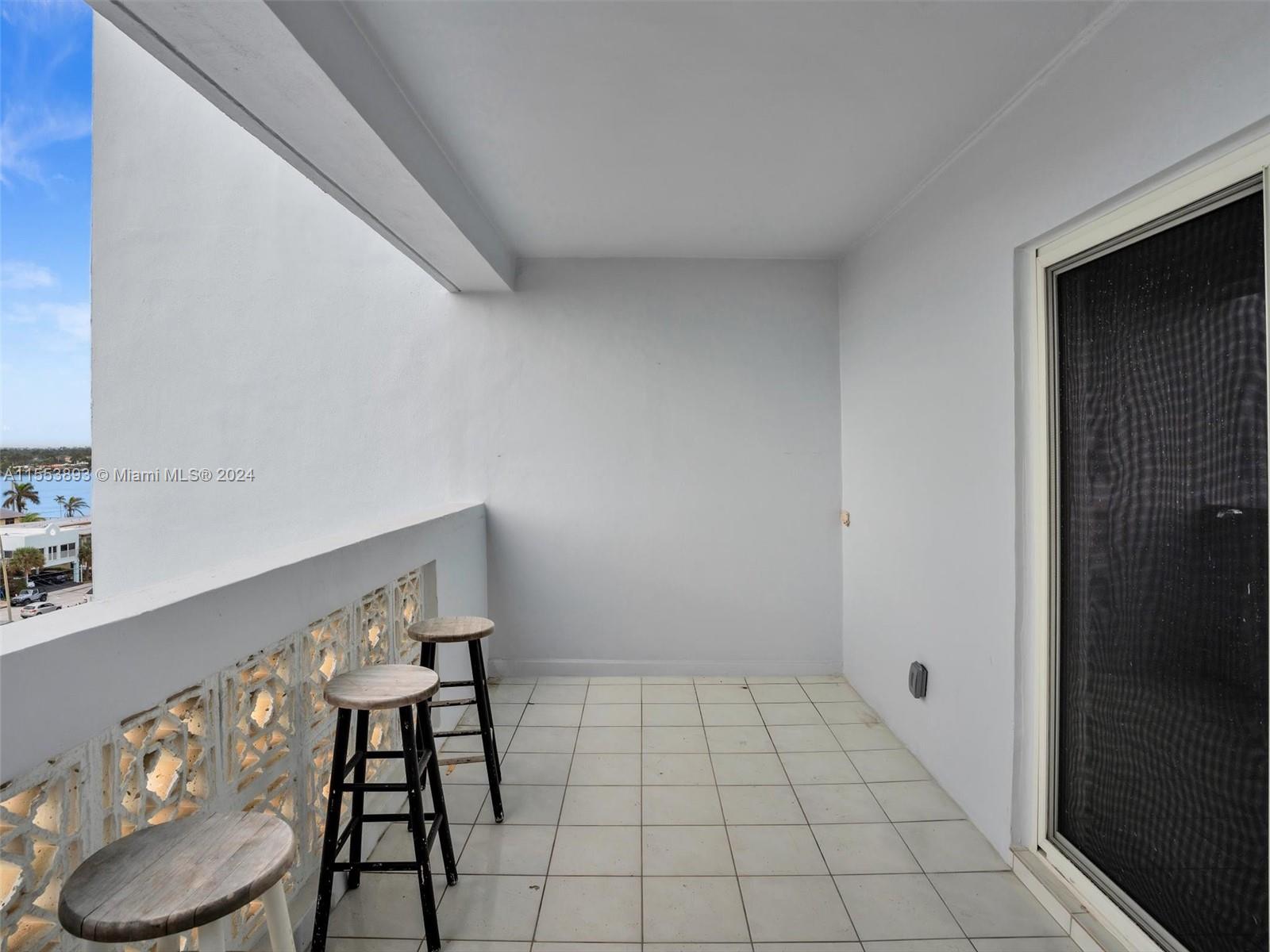 320 S Surf Rd 705, Hollywood, Florida 33019, 1 Bedroom Bedrooms, ,1 BathroomBathrooms,Residentiallease,For Rent,320 S Surf Rd 705,A11553893