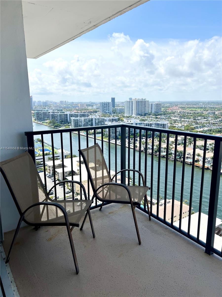 2101 S Ocean Dr 2606, Hollywood, Florida 33019, 1 Bedroom Bedrooms, ,2 BathroomsBathrooms,Residential,For Sale,2101 S Ocean Dr 2606,A11546958