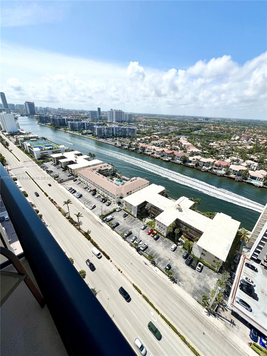 2101 S Ocean Dr 2606, Hollywood, Florida 33019, 1 Bedroom Bedrooms, ,2 BathroomsBathrooms,Residential,For Sale,2101 S Ocean Dr 2606,A11546958