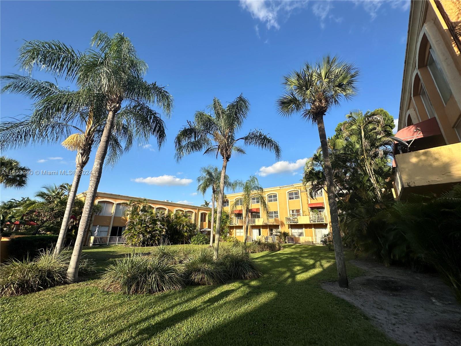 17911 NW 68th Ave M206, Hialeah, Florida 33015, 2 Bedrooms Bedrooms, ,2 BathroomsBathrooms,Residential,For Sale,17911 NW 68th Ave M206,A11553940