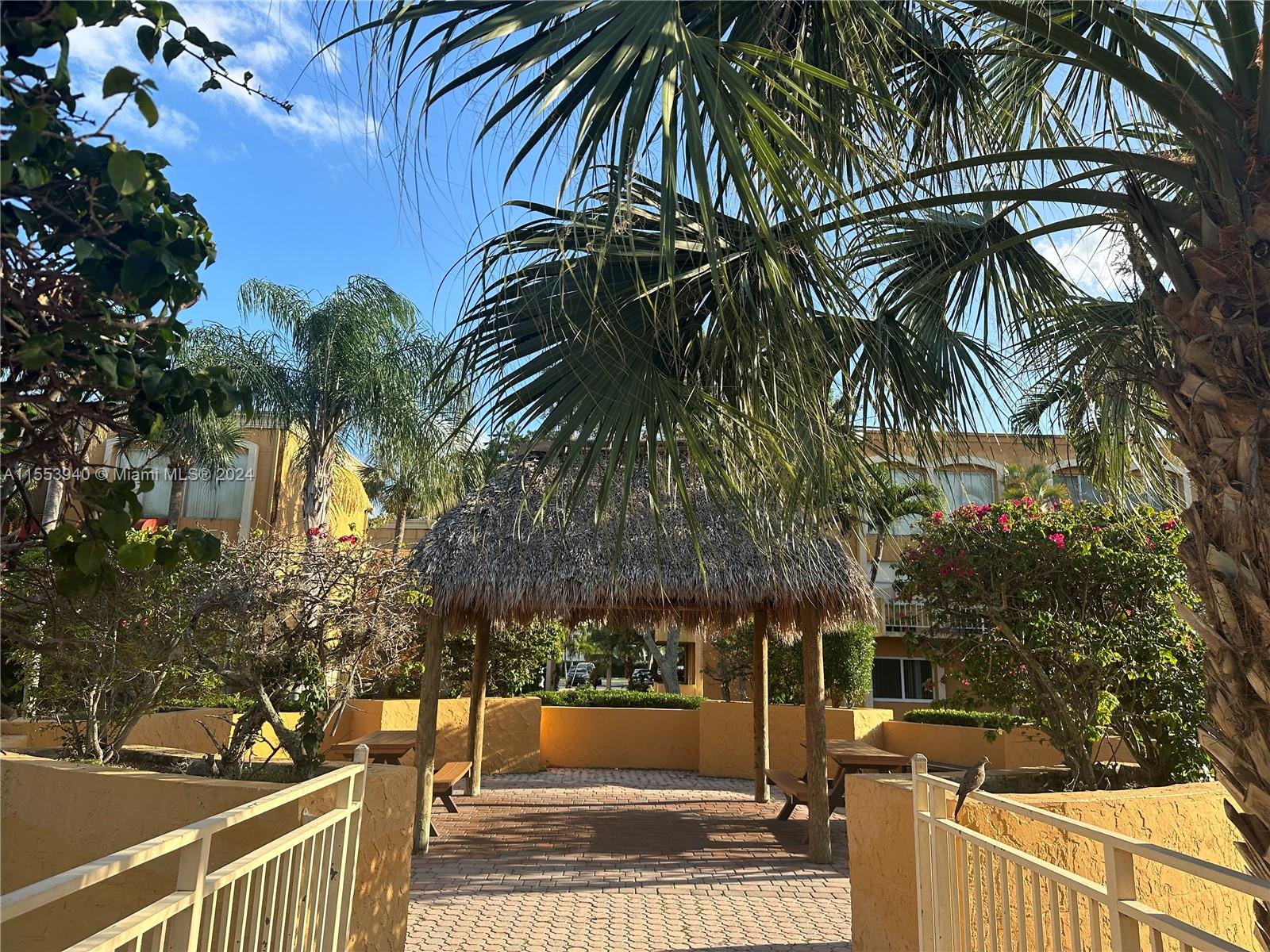 17911 NW 68th Ave M206, Hialeah, Florida 33015, 2 Bedrooms Bedrooms, ,2 BathroomsBathrooms,Residential,For Sale,17911 NW 68th Ave M206,A11553940