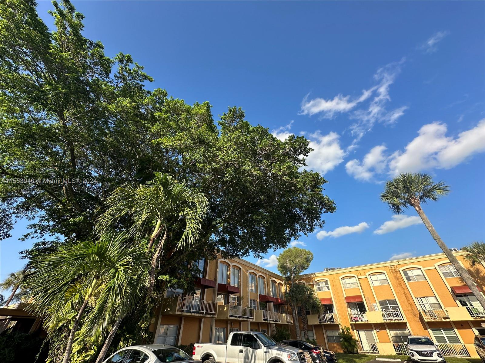 17911 NW 68th Ave M206, Hialeah, Florida 33015, 2 Bedrooms Bedrooms, ,2 BathroomsBathrooms,Residential,For Sale,17911 NW 68th Ave M206,A11553940