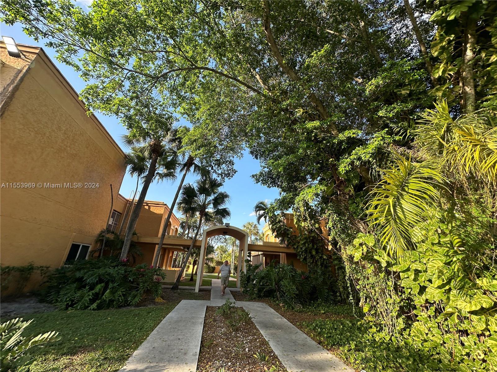 18101 NW 68th Ave #B210 For Sale A11553969, FL