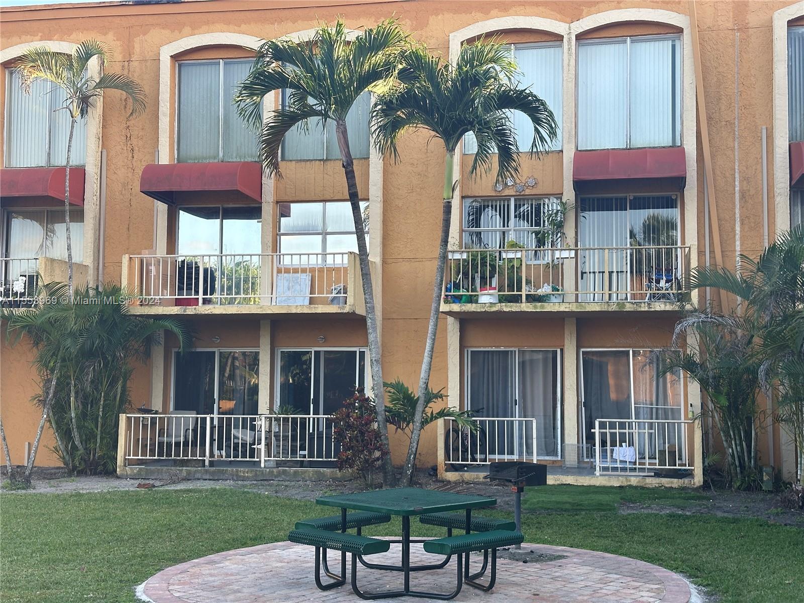 18101 NW 68th Ave B210, Hialeah, Florida 33015, 2 Bedrooms Bedrooms, ,2 BathroomsBathrooms,Residential,For Sale,18101 NW 68th Ave B210,A11553969