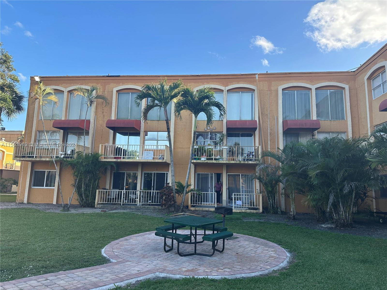 18101 NW 68th Ave B210, Hialeah, Florida 33015, 2 Bedrooms Bedrooms, ,2 BathroomsBathrooms,Residential,For Sale,18101 NW 68th Ave B210,A11553969
